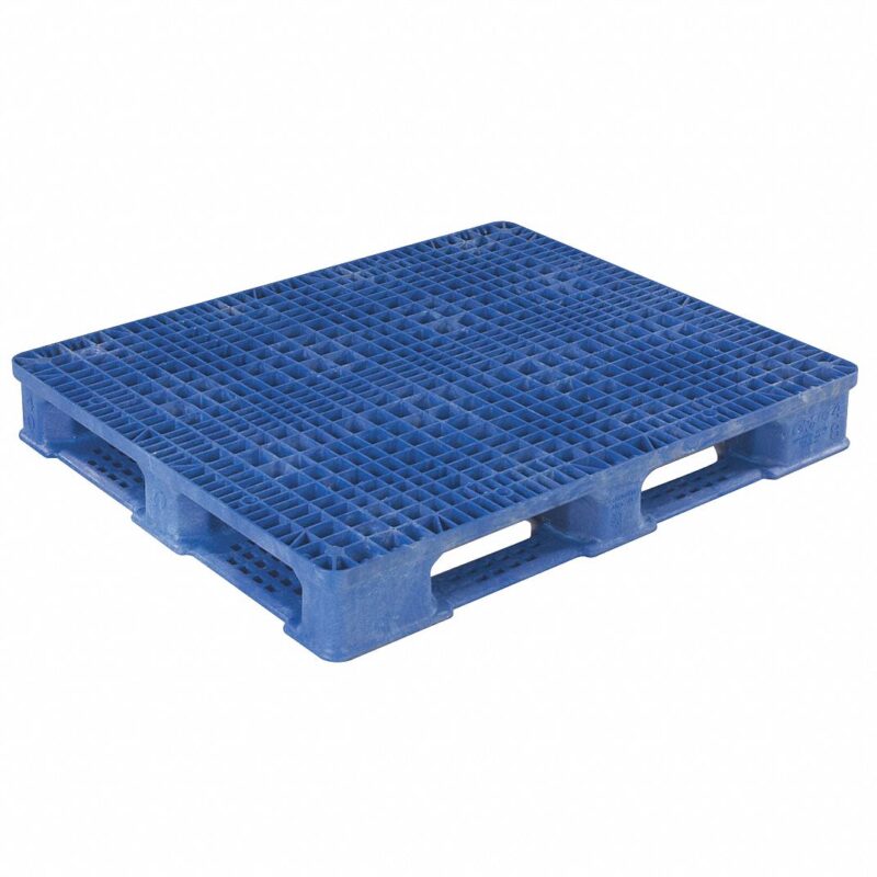 Efficient pallet handling with our pallet inverter for plastic pallets