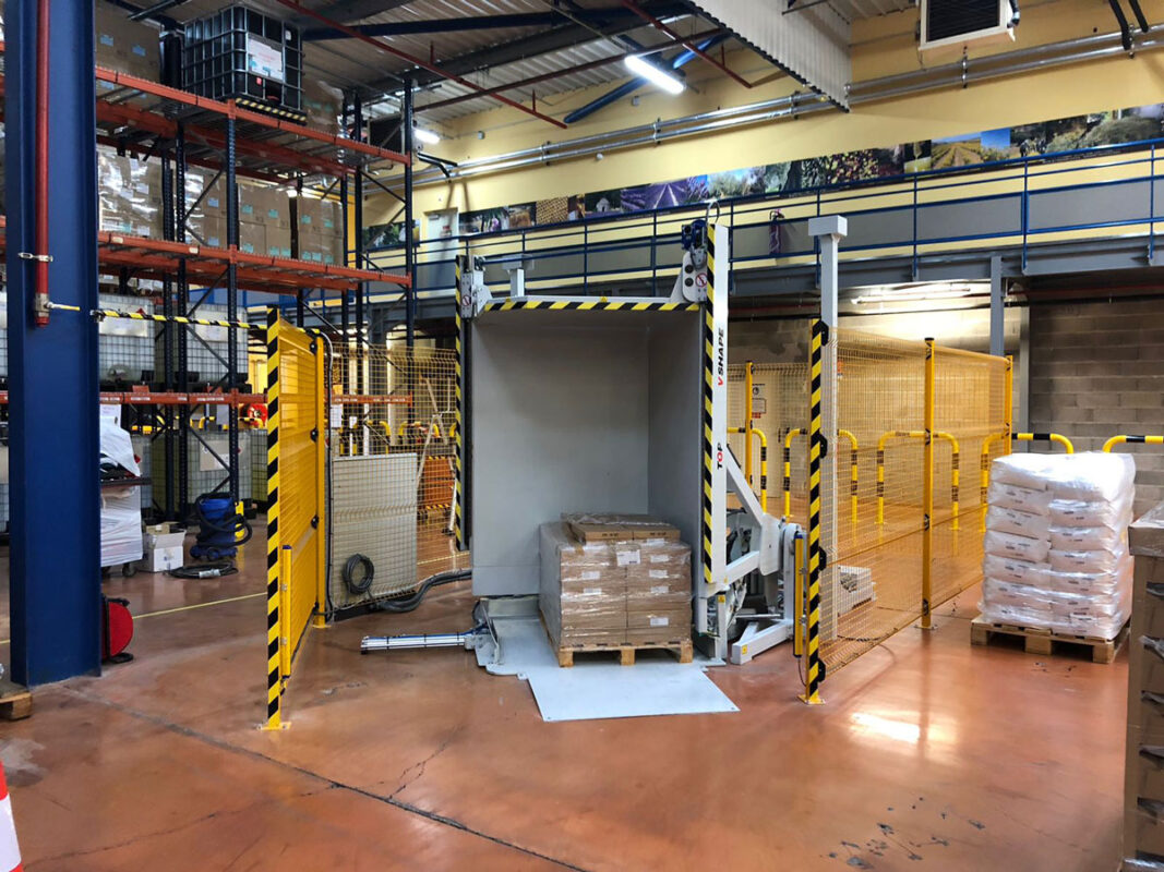 premier pallet inverter v-shape boxes