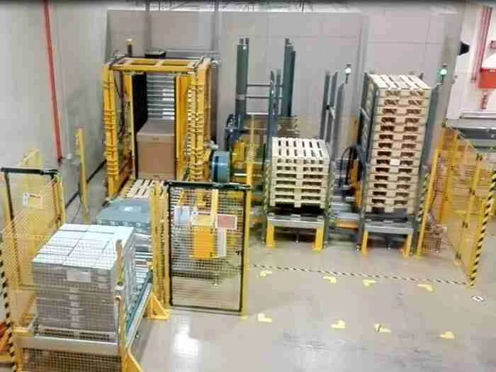 automated pallet inverter with Automatic Pallet Shift system