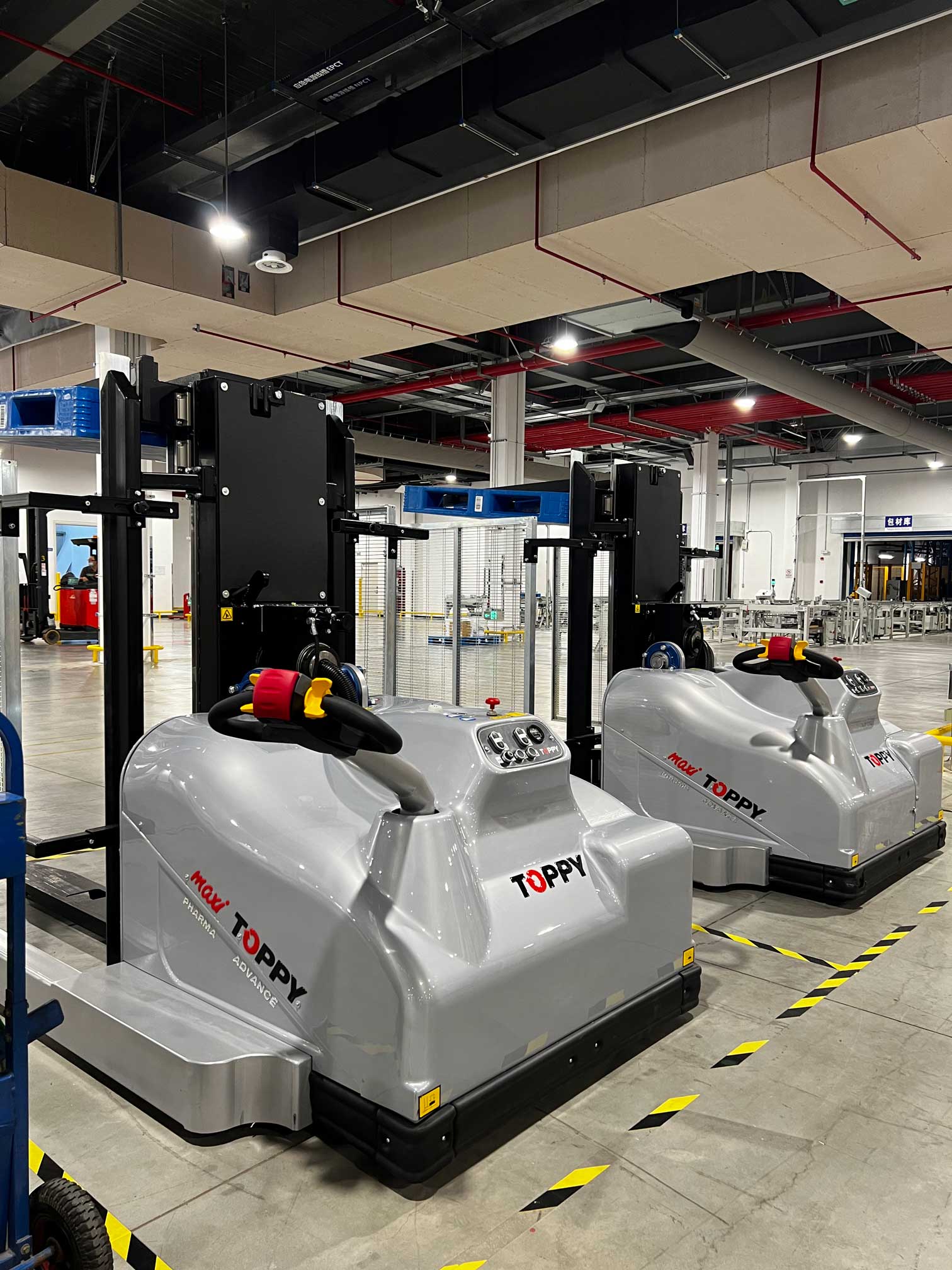 pallet inverter standing ready for the beginning of the operation